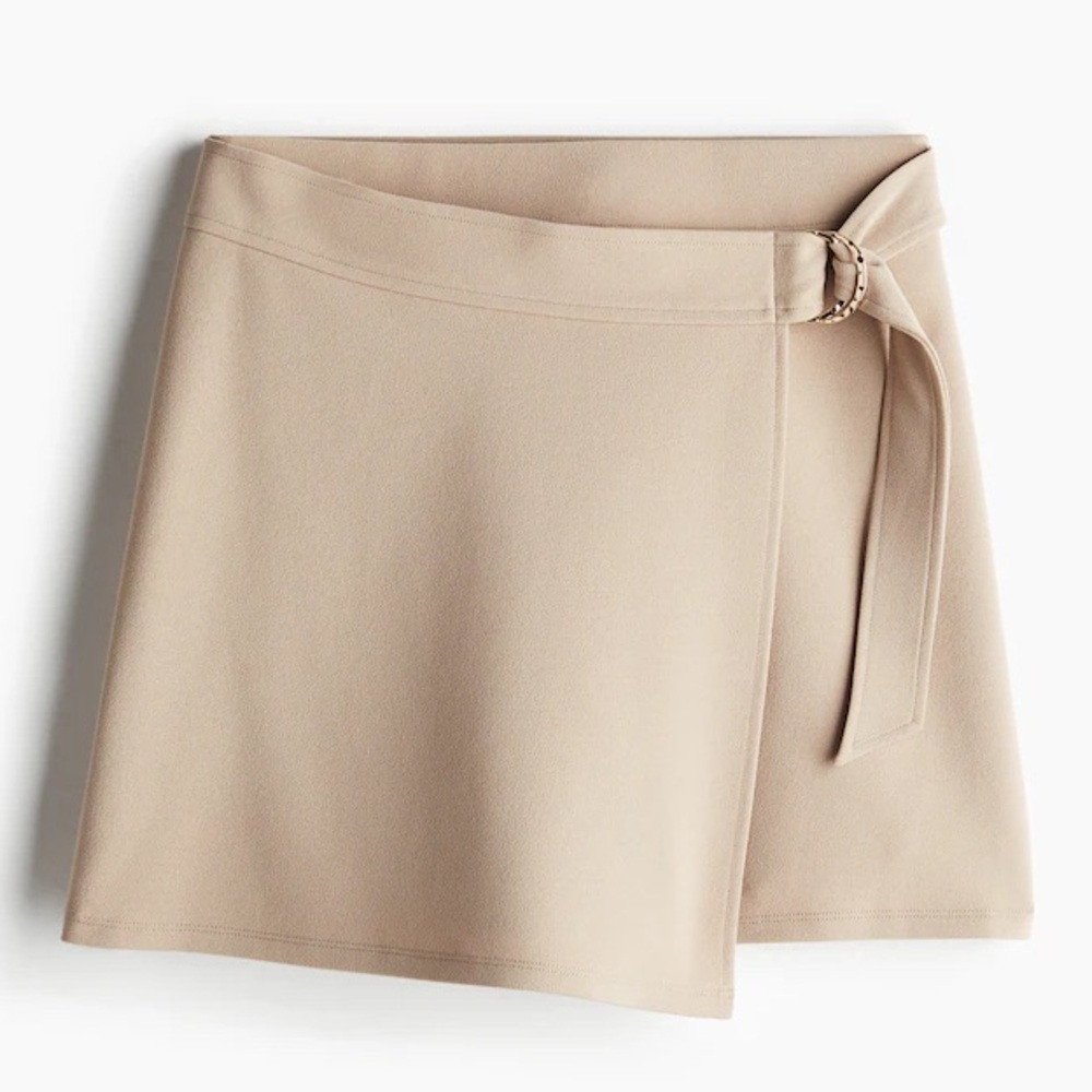 Elegant Tan Women's Skorts